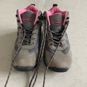 Girls hiking boots